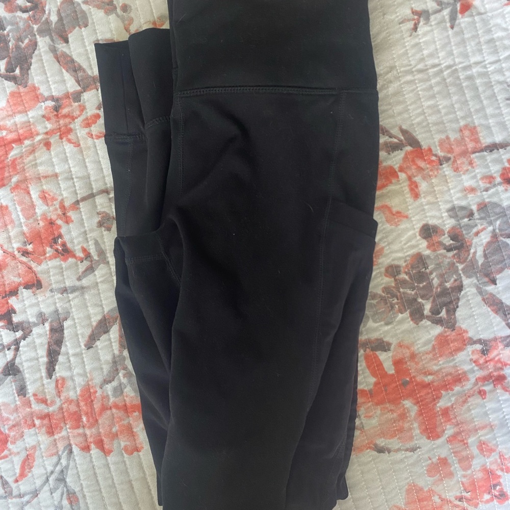 Fabletics cropped leggings